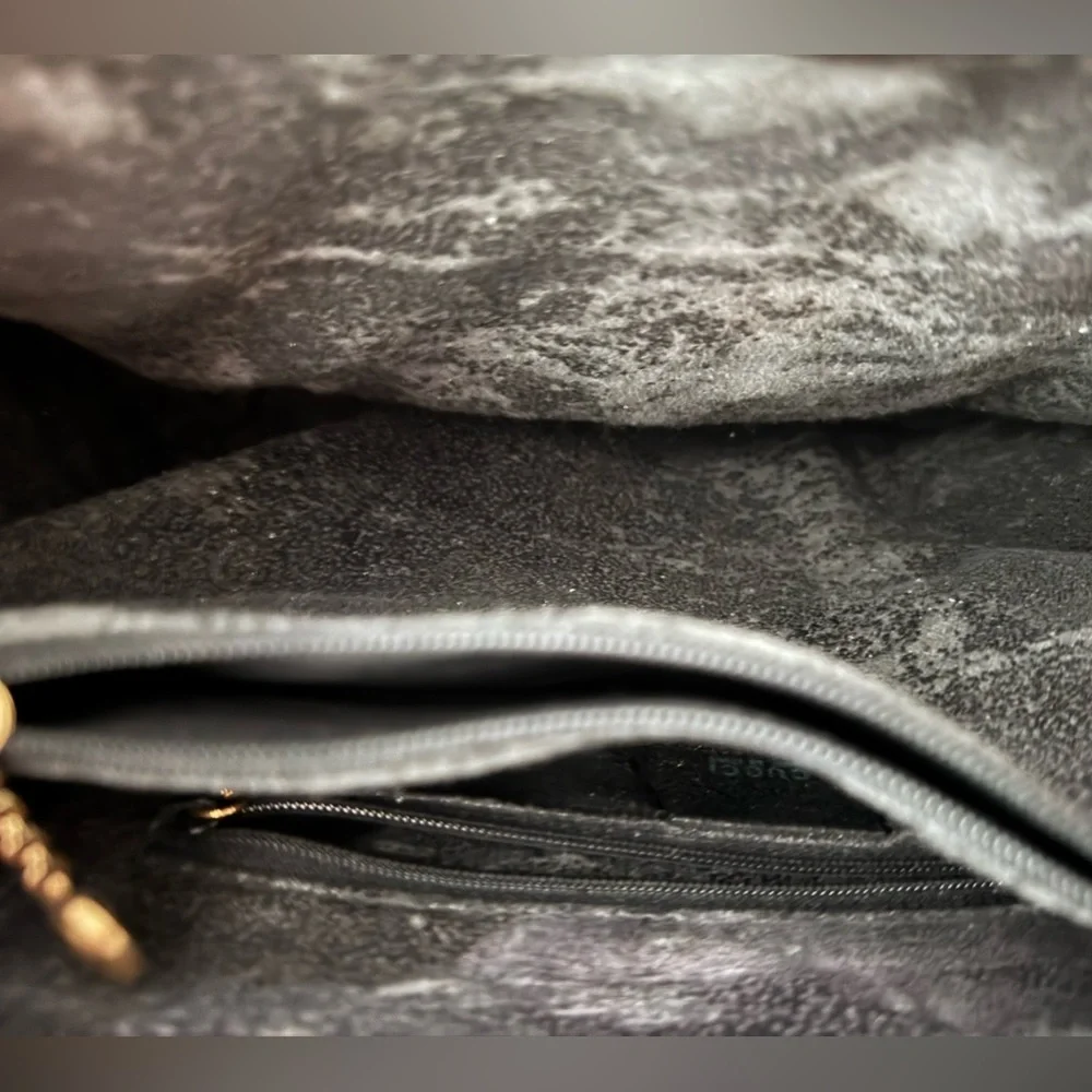 Gucci Diana Black Tote - Picture 9 of 10